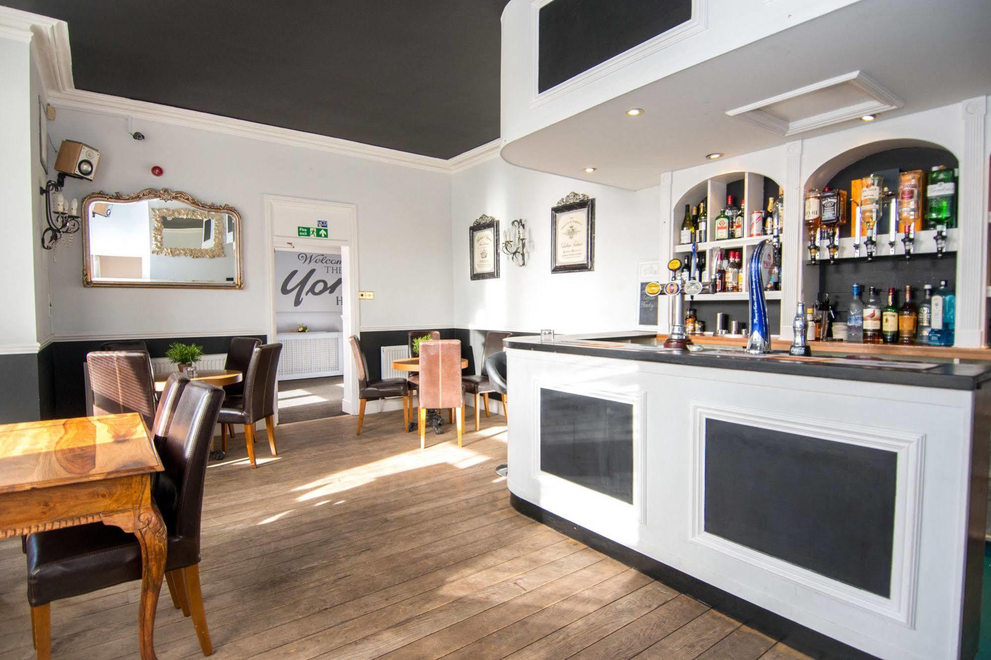 The York Hotel Wolverhampton Kültér fotó